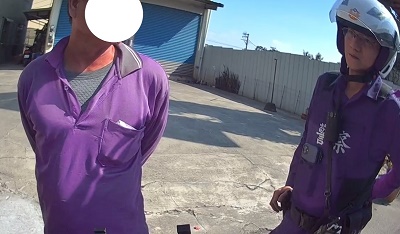 滿滿的鷹架晃呀晃 搭架技工酒駕累犯遭扣車
