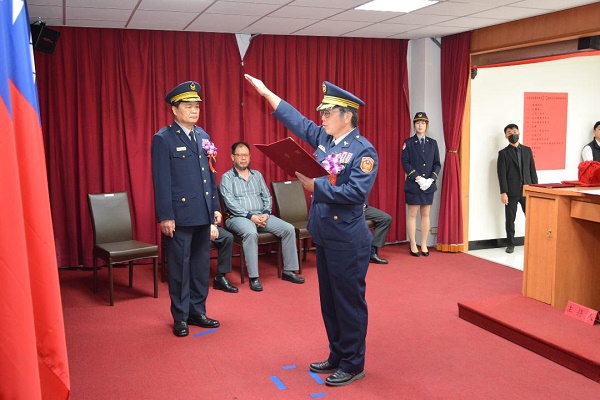 高雄港務警察總隊長交接 洪頂力陞任高雄港務警察總隊 總隊長1