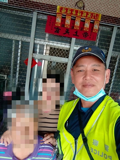 八旬婦車禍無助，警憑線索尋家屬1
