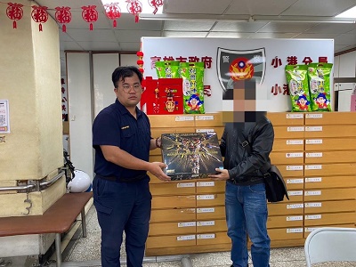 男遺失鋼彈模型，警調閱監視器協助尋回，竟是侵占遺失物