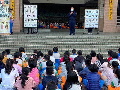開學囉，小港分局護童、婦幼宣導一起來！2