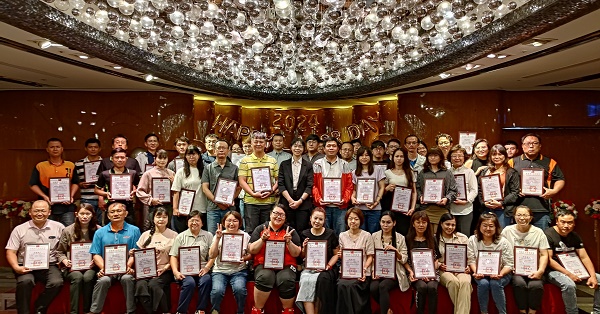 慶祝勞動節！園管局高屏分局表揚致謝50名模範勞工1