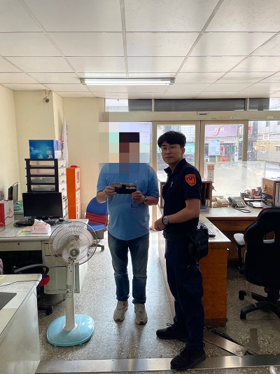 民眾粗心掉皮夾，警郵聯手速發還