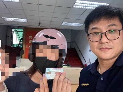 婦人遺失健保卡，警查詢車籍系統通知認領