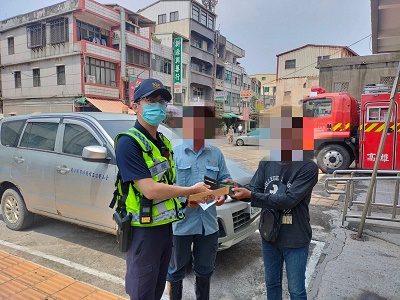 移工粗心掉皮夾，警尋雇主速發還