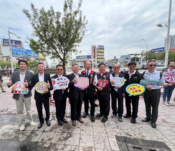 高雄市新商業會聯合愛心企業團體發起「公益捐血」 8個捐血點同時進行2