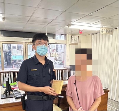 拾金不昧送警局，半年喜獲零用金