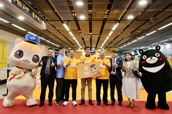 活化空間運用 創造特色商機 全台第一家「蜜柑站長專賣店」高捷左營站B1開張大吉1