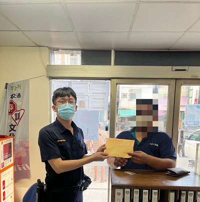 熱心報繳拾得物，期滿領回笑開懷
