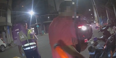 男子騎車未帶安全帽遭查獲持毒