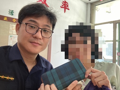 高餐大學生遺失皮夾及手機，警聯繫到母親代為認領