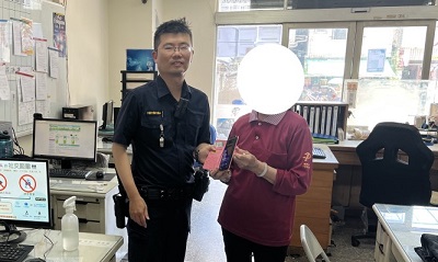 民眾粗心掉手機，警撥「厝內」助找回