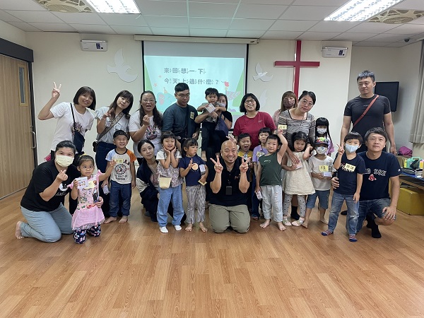伊甸身障體驗 幼童蒙眼拼圖學習同理心1