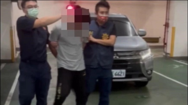 恐怖情人 前男友黃男強迫范女上車 限制自由1