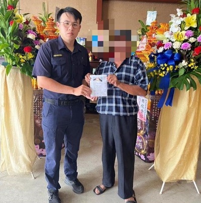 枋警結合地方警政愛心資源捐助喪葬費