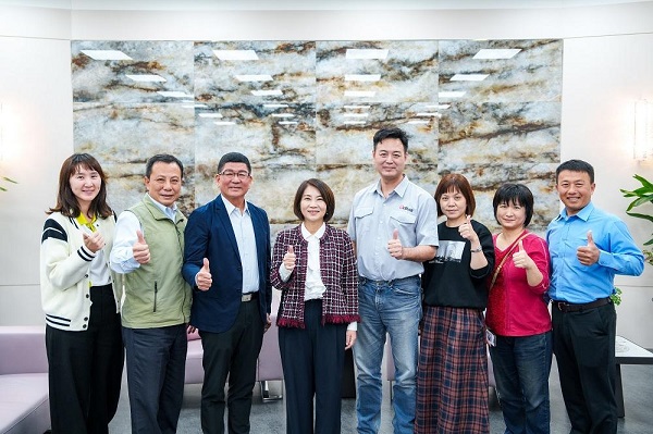 屏東之光！李榮春、洪兆濡、許德全 榮獲第34屆全國十大神農及模範農民2