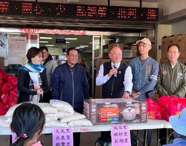 屏縣春節送暖再加溫！恆春企業家加碼贈送全鎮低收家戶全新電鍋3