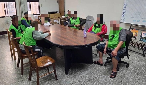 春節即將到來，市場賭場開跑就被抓!1