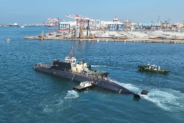 潛艦國造原型艦「海鯤軍艦」 完成傾側試驗及準潛航試驗2