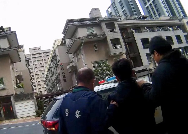 詐騙車手自稱「混社會、混越南」 警查身份竟是台越混血 當場逮捕守住94萬積蓄1
