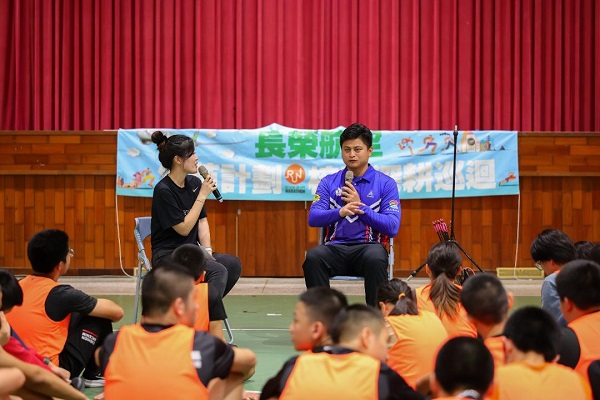 跑一場！飛向世界的夢 2025長榮航空「幼苗計畫-校園深耕巡迴」花蓮首站啟航，深耕偏鄉青少年體育發展1