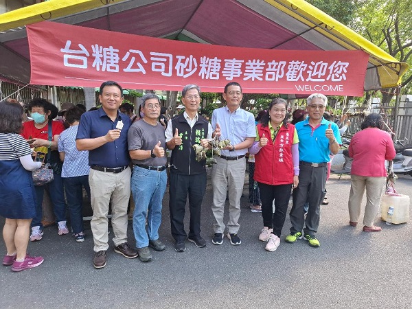 「粽葉飄香慶端陽」包粽子、立蛋 求好運 台糖公司砂糖事業部舉辦睦鄰活動4