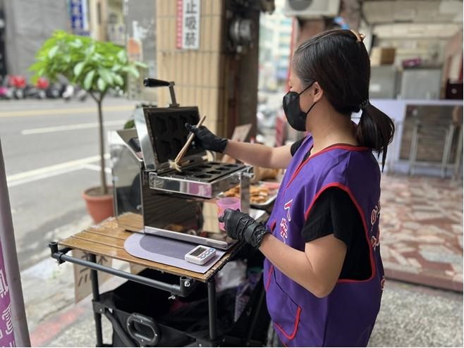 暖心雞蛋糕 烘焙單親媽媽與孩子的明天1