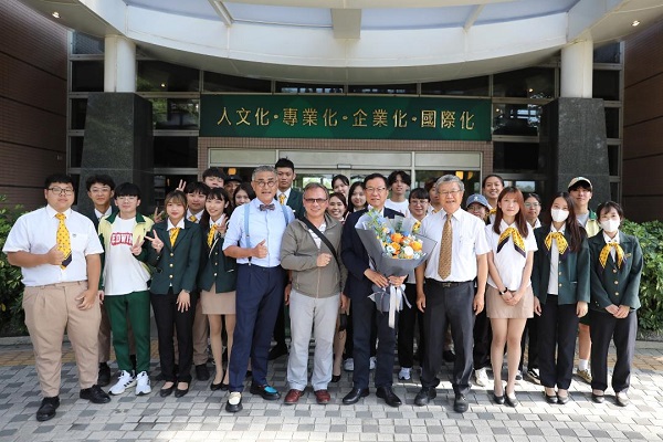高餐大與台糖攜手共創新猷 研發新品擄獲消費者味蕾1