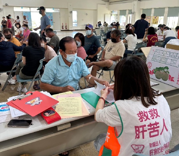 2025 肝基會~港澳台灣慈善金會愛心獎送愛到原鄉 1