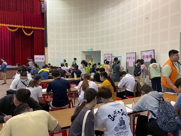 助畢業青年尋職 高市勞工局攜手產業園區管理局舉辦徵才活動1