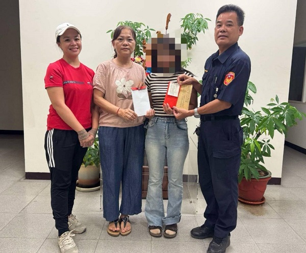 枋寮警結合民間力量捐助喪葬費用 協助弱勢家庭渡過難關1