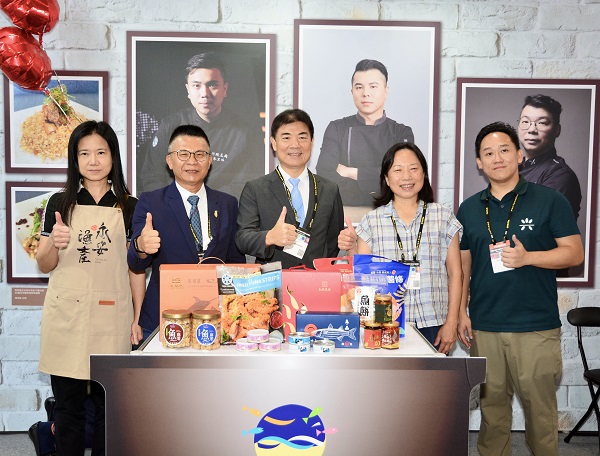 高雄海味「鱻」攻台北食品展 南北雙主廚現場聯手獻藝打造限定饗宴2