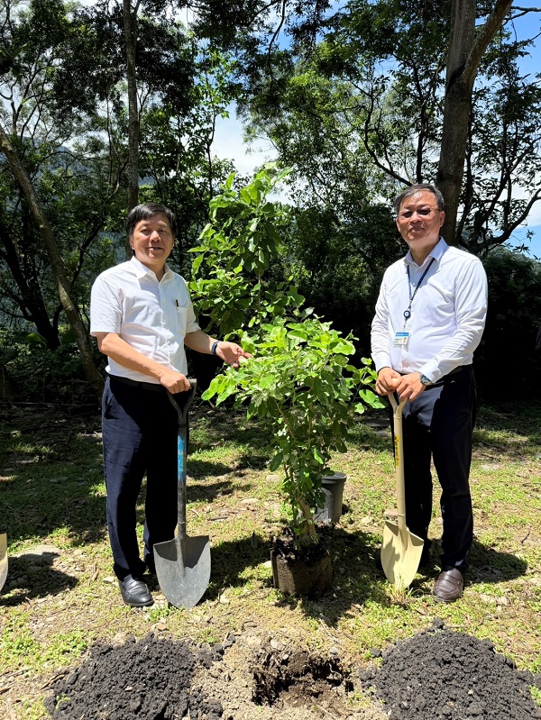 中鋼運通公司攜手茂林國中、茂林國家風景區管理處合作舉辦「紫斑蝶蜜源植物植栽活動」 共築永續環境與地方共好1