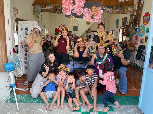 伊甸甲仙親子手作「小米花環」 用愛圈起滿滿祝福1