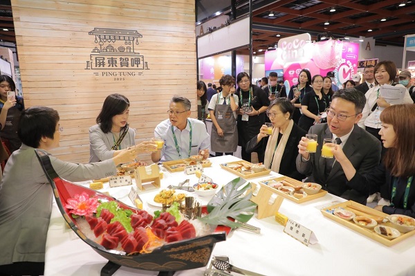 2025 台灣美食展屏東館盛大開幕！ 鮪魚刀工秀震撼全場 六大品牌聯展大秀屏東食力5