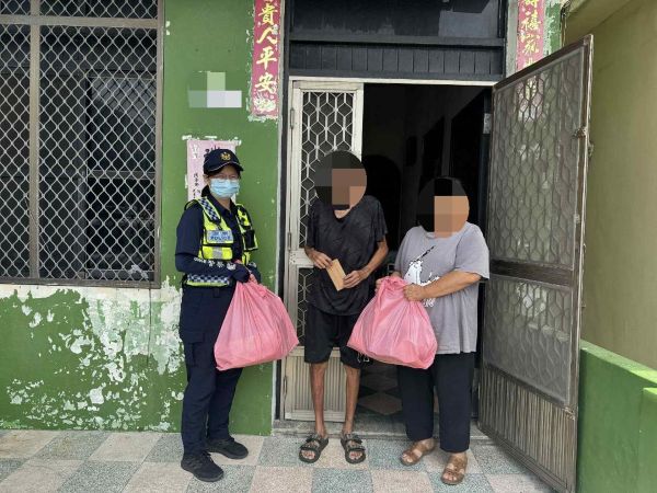 社區警政再出發 枋警主動關懷紓困弱勢1