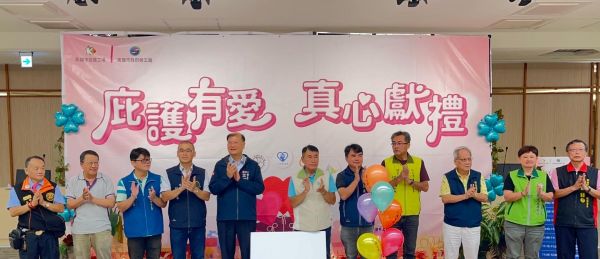 中秋送禮最佳選擇 勞工局偕企業團體行銷庇護工場禮盒1