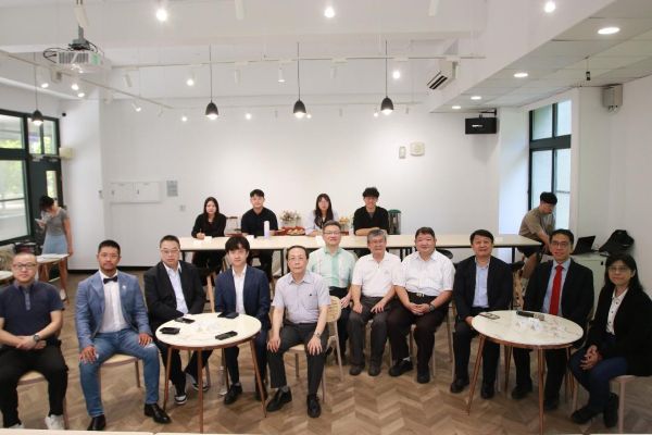 高雄大學法學院交誼廳 「Lawyuan Café」啟用 打造師生舒適交流新場域1