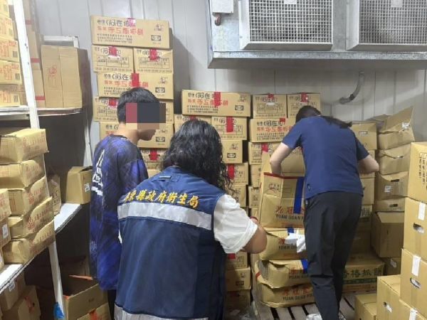 防堵非洲豬瘟疫情擴散，屏東縣衛生局追查嘉里大榮物流車貨品流向，預防性封存1