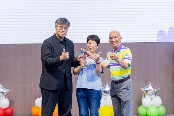 高市府感謝188戶寄養家庭 用愛一起「寄」住幸福2
