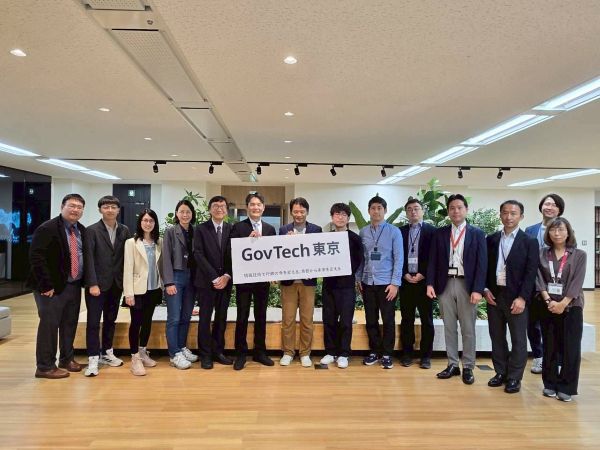 高市資訊處劉俊傑處長拜會東京都宮坂學副知事 交流AI、數位治理與資安 深化台日合作1