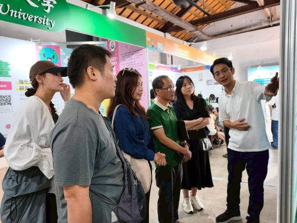 高雄大學深化臺越合作 攜手姊妹校VNU-USSH 推動元宇宙語言學習與沉浸式教學交流 - 人聞財經報