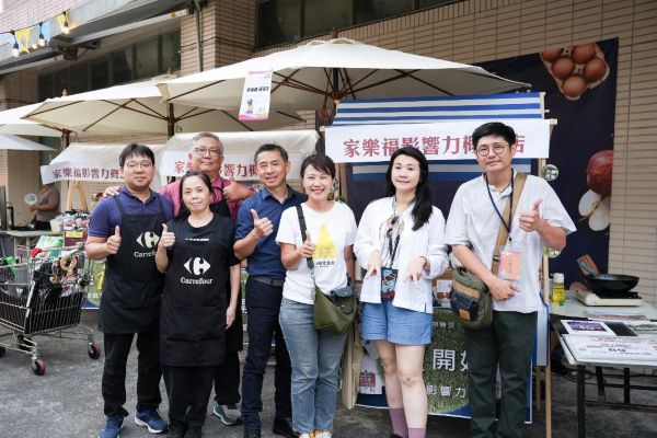 書香慶典 首場「屏日曬書祭 × 共聲共品」萬福宮前登場1