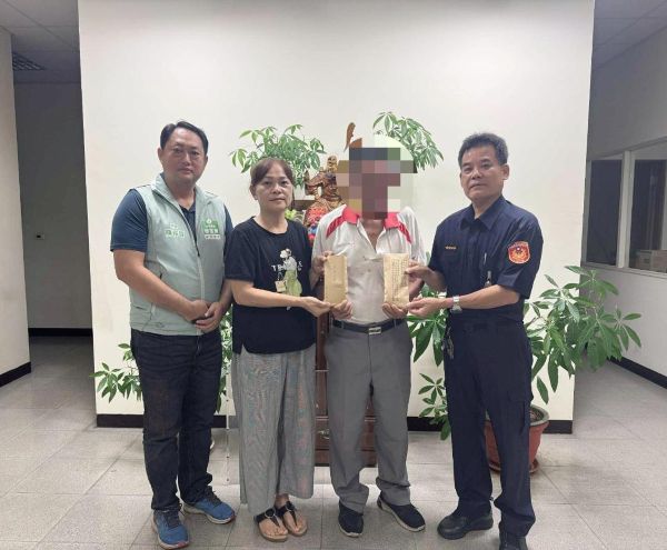 枋警號召善心 募善款解喪葬困境1
