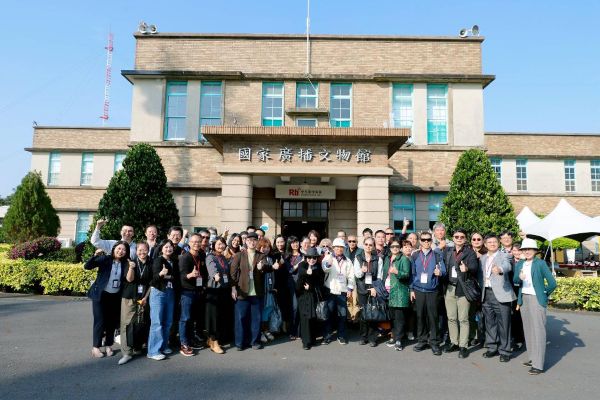 「電波裡的台灣史」特展 見證由對峙到融合的廣播電波1