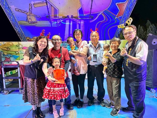 里港警分局歲末餐會結合聖誕巧思 警友發出逾10萬破案獎金慰勞員警辛勞1