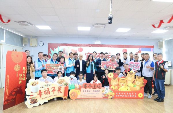 寒冬送暖「幸福年菜」配送到家 高雄集結愛心送年菜陪伴405名弱勢學童溫馨過年1