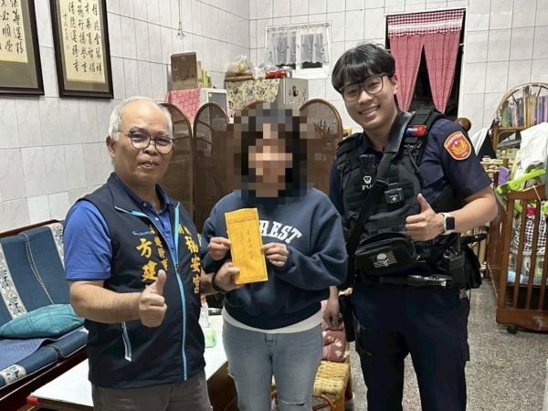 潮州警結合潮州福安宮，關懷弱勢發放急難救助金1