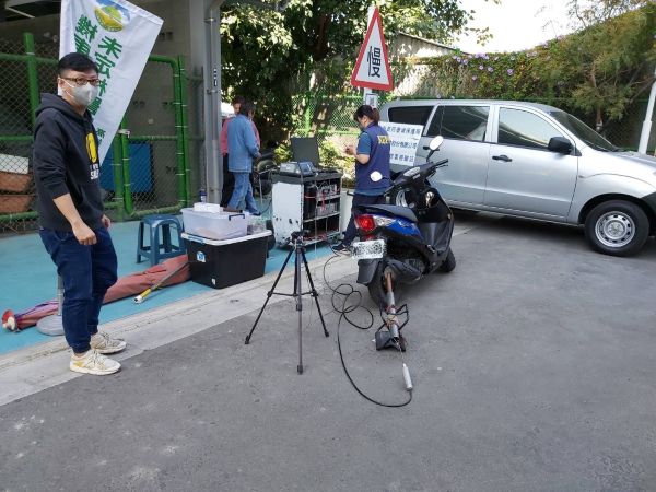 苓雅監理站2月6日舉辦「監理環保一條龍服務」1