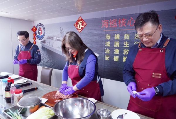連三年親自為海巡手作圍爐年菜 管碧玲：疼惜與關懷料理入味 謝謝您們守護國家1